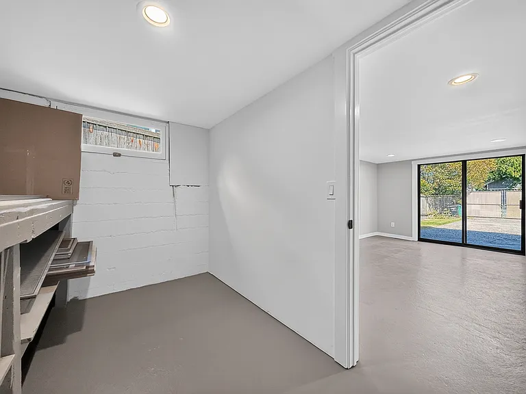 7924 13th Ave SW — Photo 17