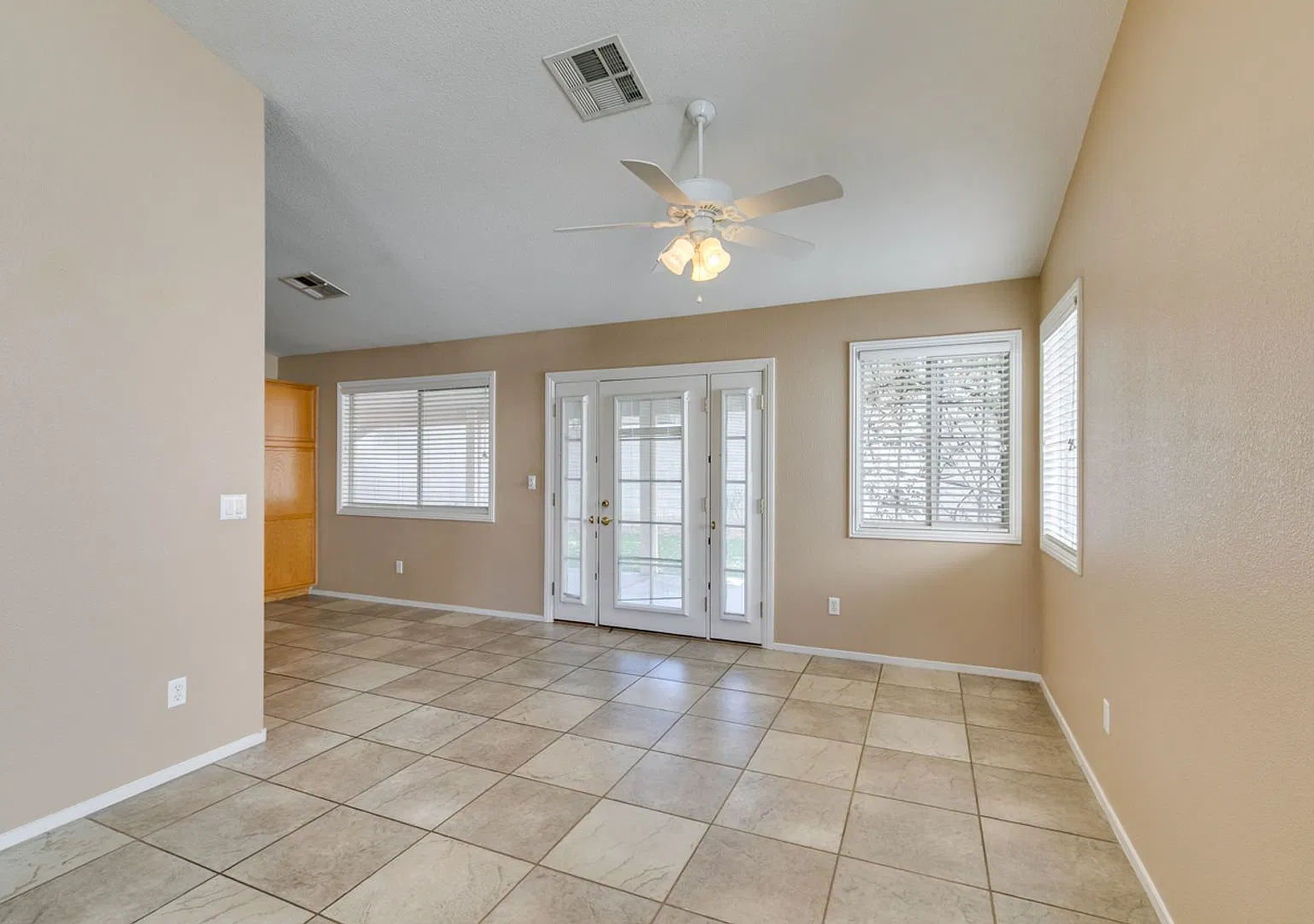 Single Story Home With Tons Of Upgrades* — Photo 4