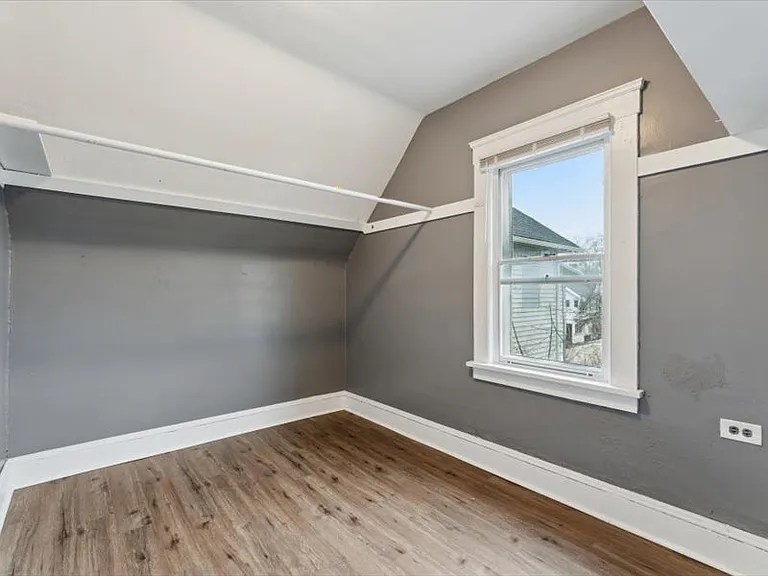 4002 Ardmore Ave — Photo 17