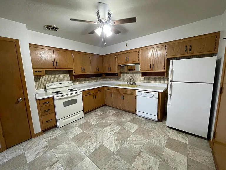 8305 W Morgan Ave #5 — Photo 6