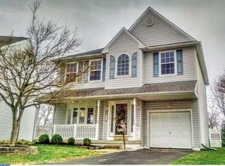 601 Cypress Ln, Morton, PA 19070