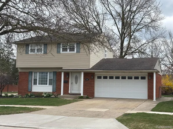 1609 W Whitcomb Ave, Madison Heights, MI 48071