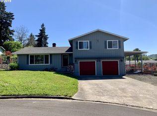 305 E Bradley Ct, Roseburg, OR 97470