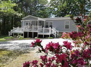 337 Longwood Dr, Bracey, VA 23919
