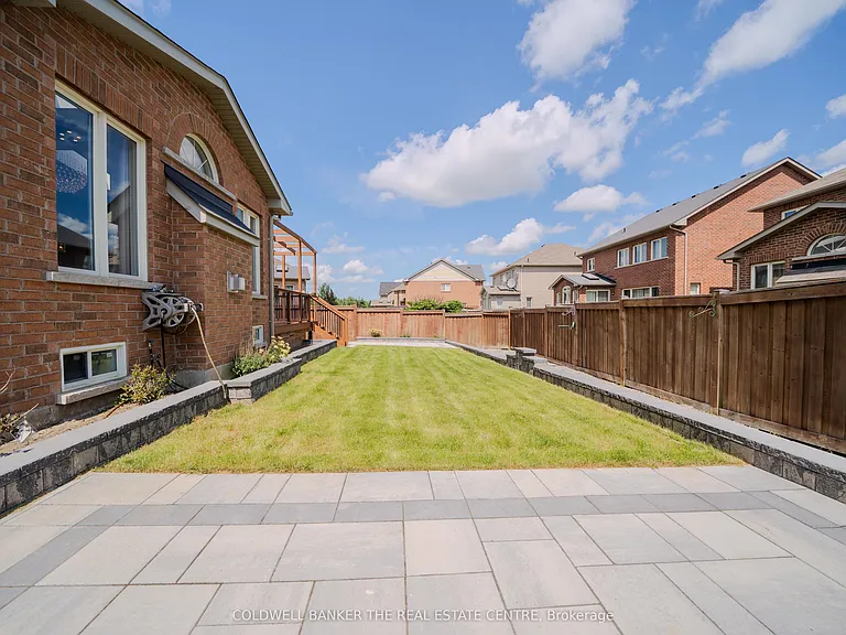 15 Military Ct — Photo 45