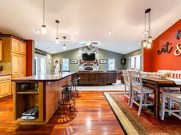 4th image of 5650 Wildflower St