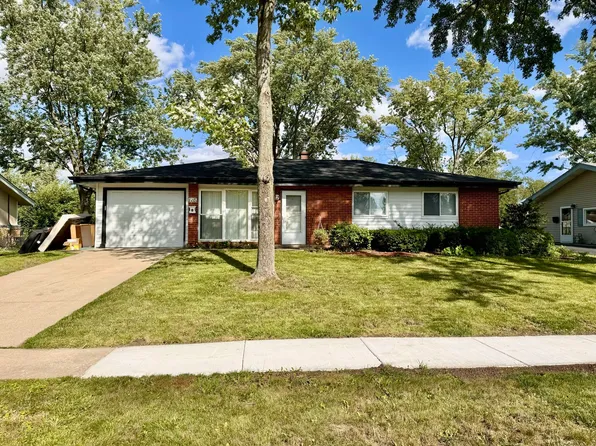 685 Olive St, Hoffman Estates, IL 60169