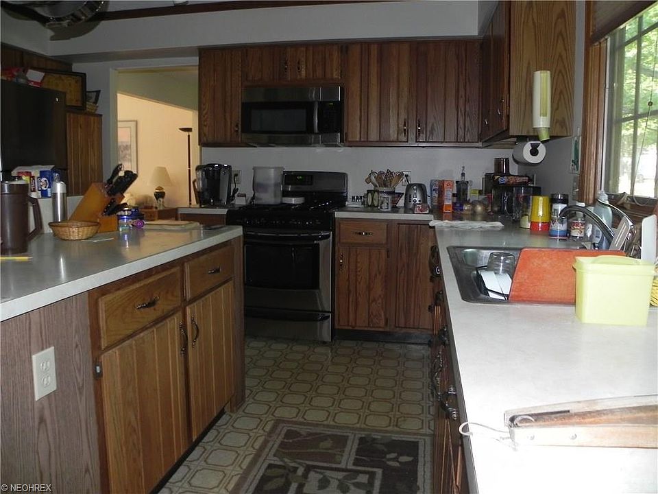2nd image of 231 Seaward Way
