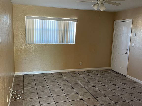 4th image of 251 W Blue Heron Blvd