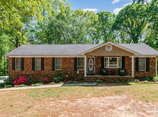 1565 Oakridge Dr, Salisbury, NC 28146