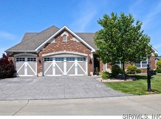 9312 Camfield Dr, Fairview Heights, IL 62208
