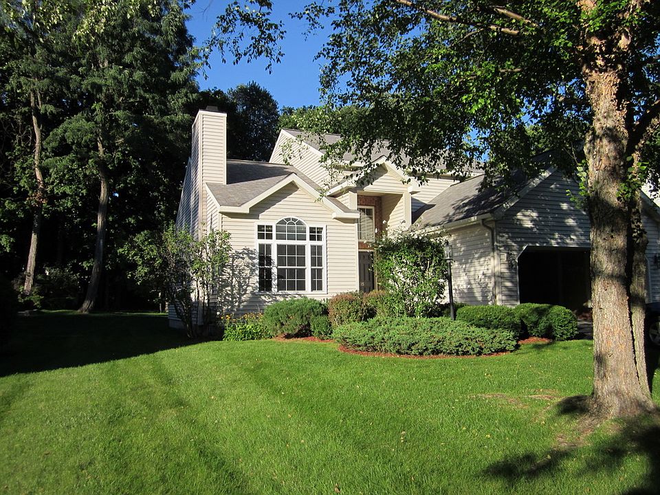 1st image of 15 Cassidy Dr
