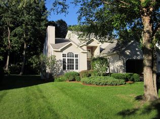 15 Cassidy Dr, Saratoga Springs, NY 12866