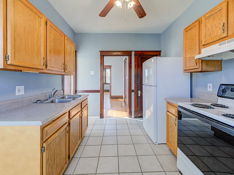 3252 S Compton Ave #2D — Photo 8