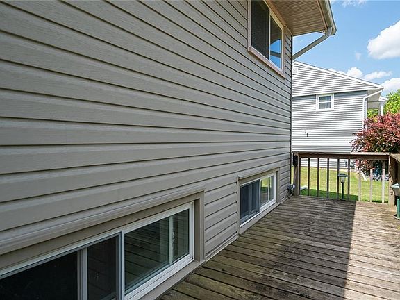 4th image of 129 Clarewood Dr
