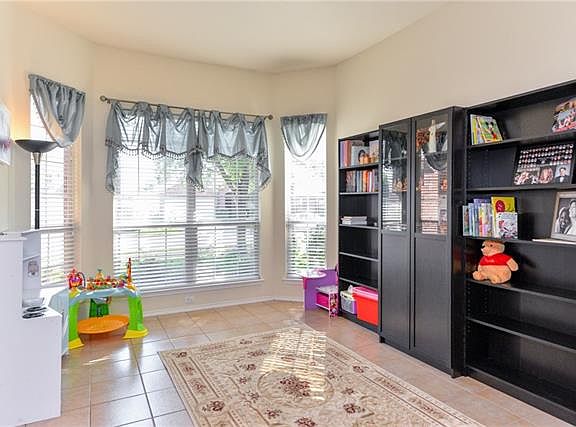 3rd image of 5840 Twilight Dr