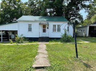 1033 Pershing St, Perryville, MO 63775