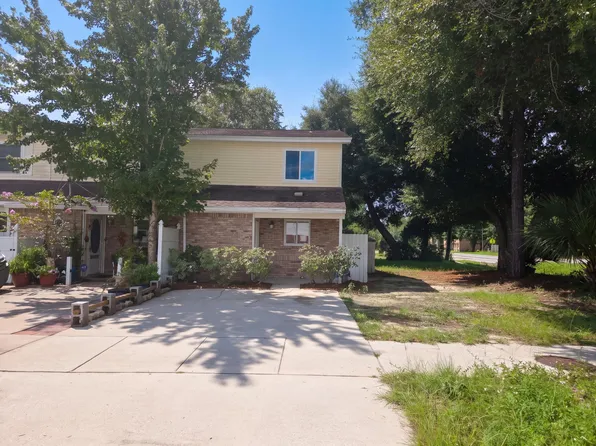 2 Cinderella Ct NW #A, Fort Walton Beach, FL 32547