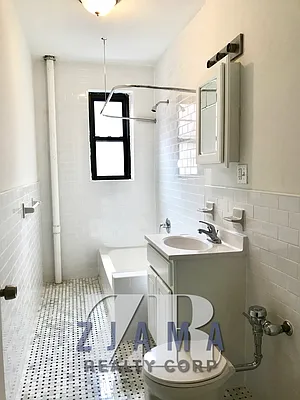 Rented by Zjama Realty Corp | media 7