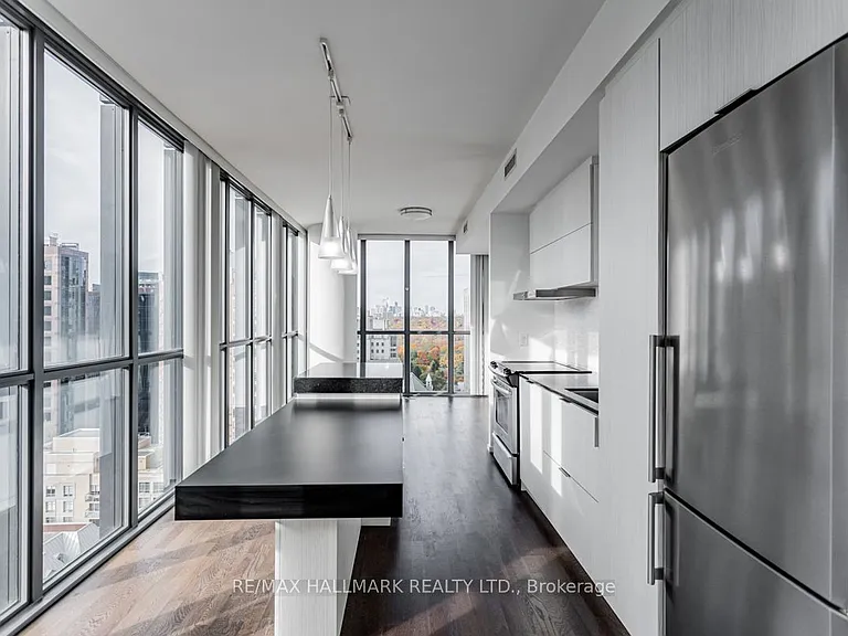 101 Charles St E #1706 — Photo 6