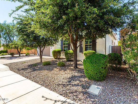 3rd image of 2870 E Iris Drive