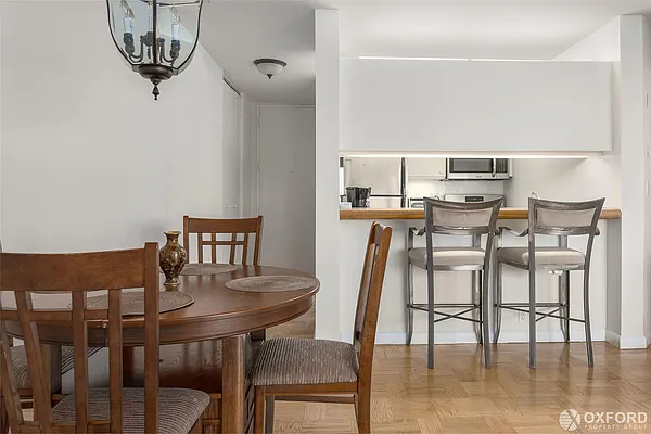 Rented by Oxford Property Group | media 17