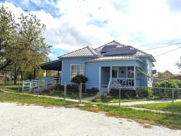 117 W San Saba St, Lometa, TX 76853