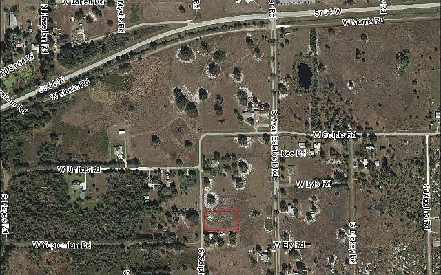 2nd image of 545 S Seiple Rd