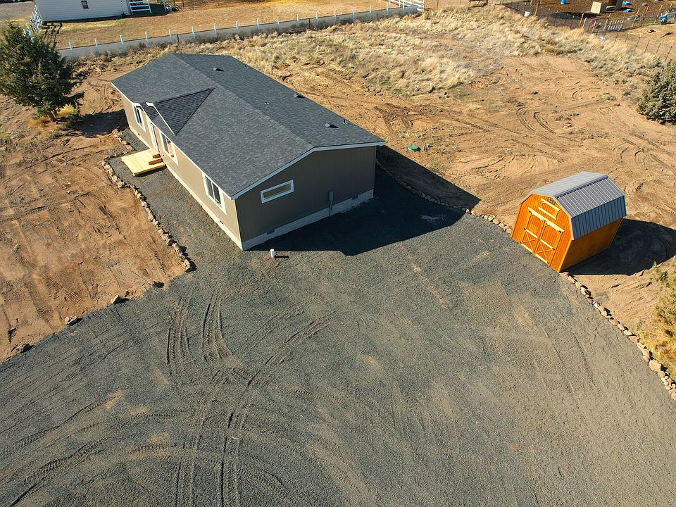 1st image of 4312 SE Umatilla Loop