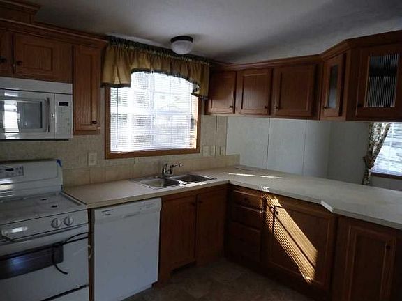 4th image of 335 Jefferson St Lot D25