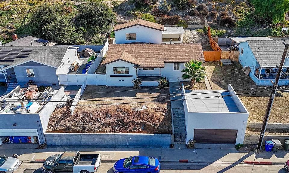 1st image of 3426 E Plaza Blvd E