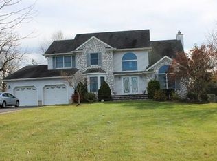 405 Schoolhouse Rd, Monroe Township, NJ 08831