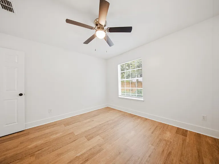 1560 Cinnamon Bear Cir — Photo 22