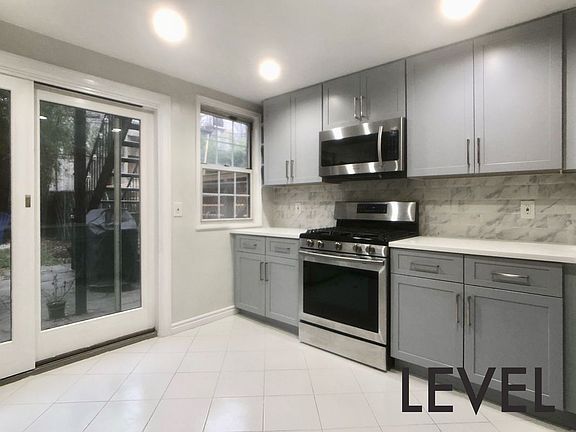 5th image of 162 President St #Garden