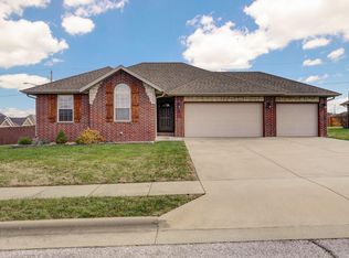 1204 N Silo Dr, Ozark, MO 65721