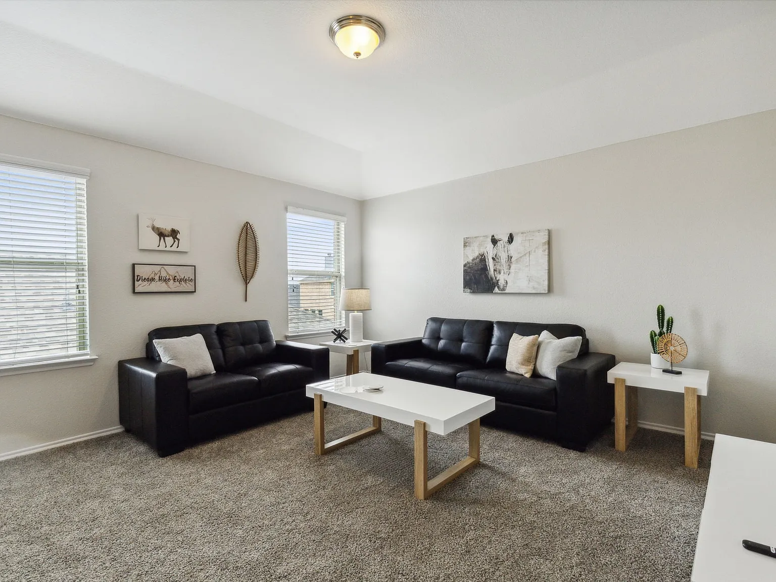 4 bed, 2445 sqft, $7,128 — Photo 4