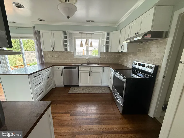 6175 Cobbs Rd — Photo 8