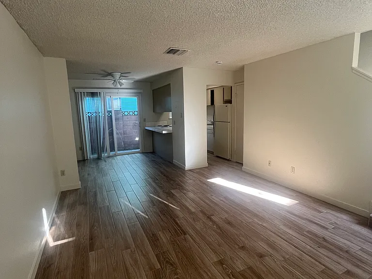 2324 V St — Photo 4