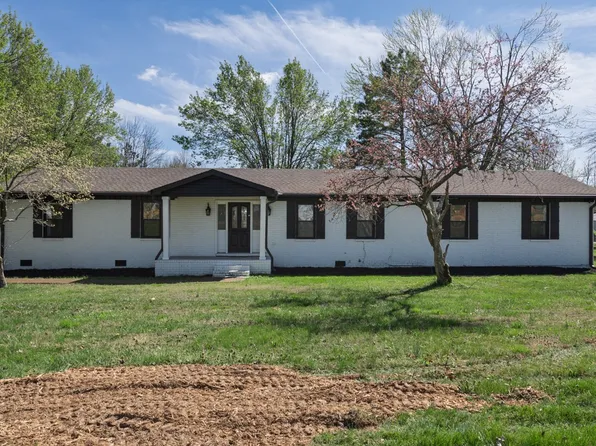 829 Highway 52 E, Portland, TN 37148