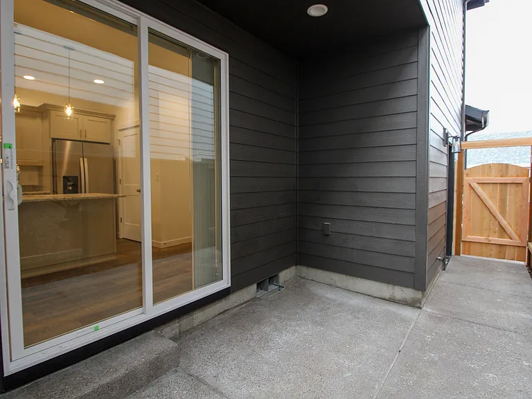 1684 SE Barberry Ave — Photo 9