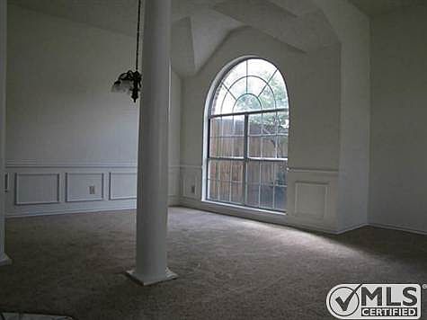 4th image of 2206 McIntosh Dr