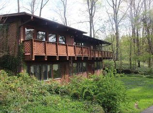 4034 Shaw Rd, Akron, OH 44333