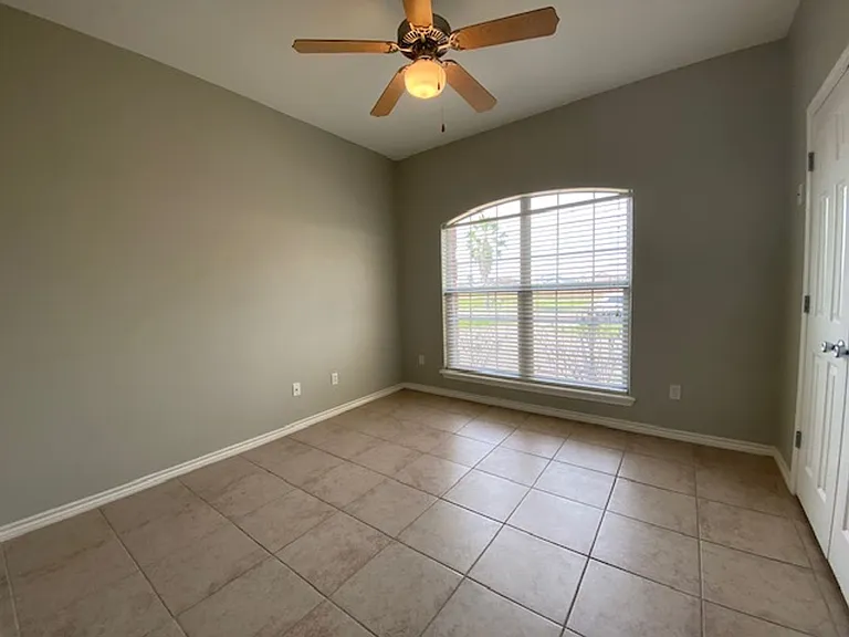 8226 Excalibur Rd — Photo 15