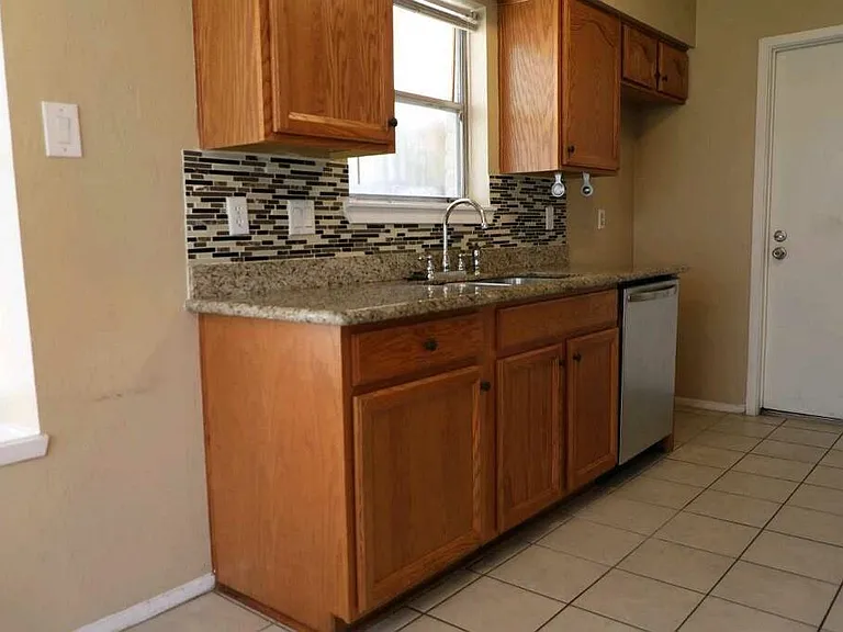 5423 Deer Timbers Trl — Photo 8