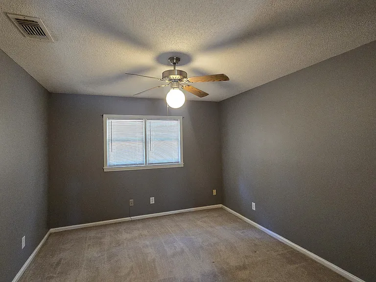 118 Coach Lee Hill Blvd #B — Photo 9