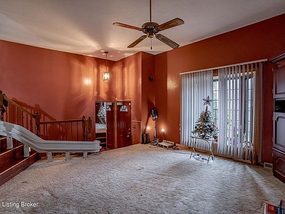 3rd image of 908 Timberwood Dr