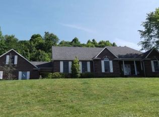 2722 Hillcrest Farms Rd, Big Stone Gap, VA 24219