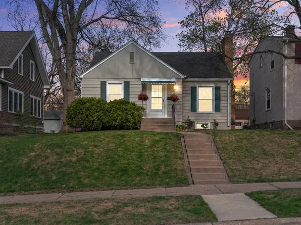 3006 Abbott Ave N, Robbinsdale, MN 55422