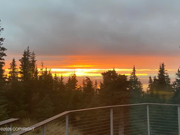 17520 Snow Crest Ln, Anchorage, AK 99516