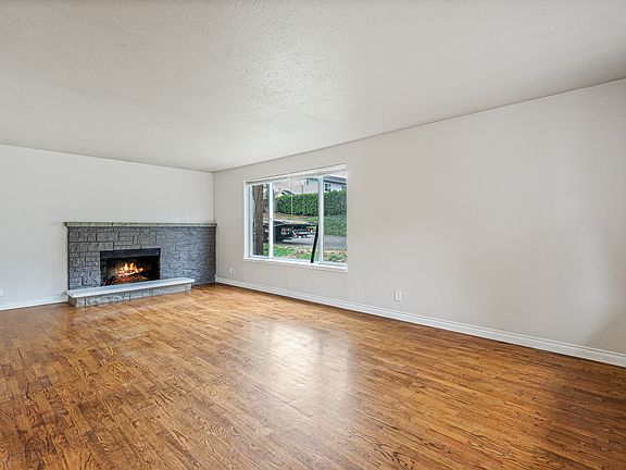 5th image of 9212 Kenwood Dr SW APT 1